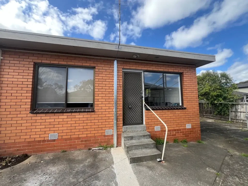 2 BEDROOM UNIT