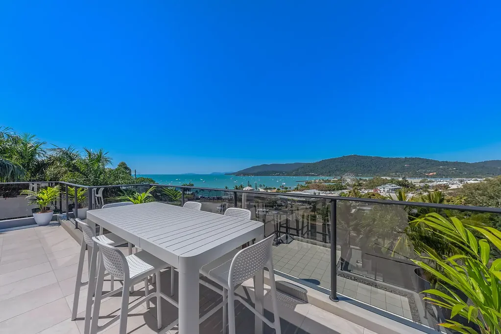 Airlie Beach 3房  Luxury Living In Airlie Beach