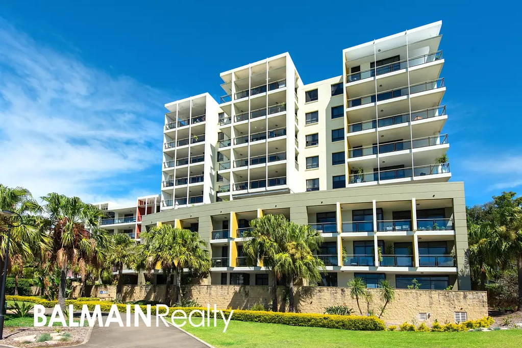 Superb Apartment in 'Balmain Shores' with Large Wrap Around Balcony, Air-Conditioning & Secure Parking