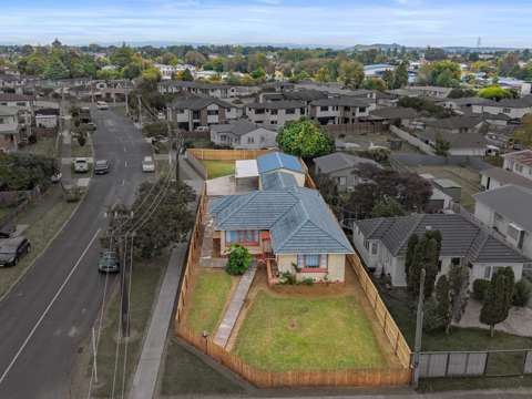 Papatoetoe 4部屋 #THEDAY - 797m2 Corner site, Brick and Tile do up!