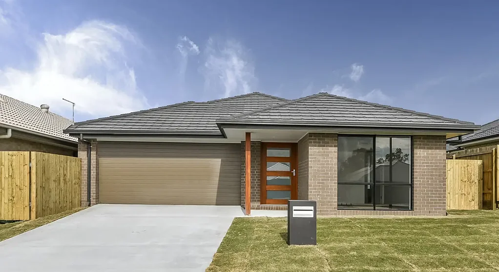 Spacious Family Living in the Heart of Flagstone