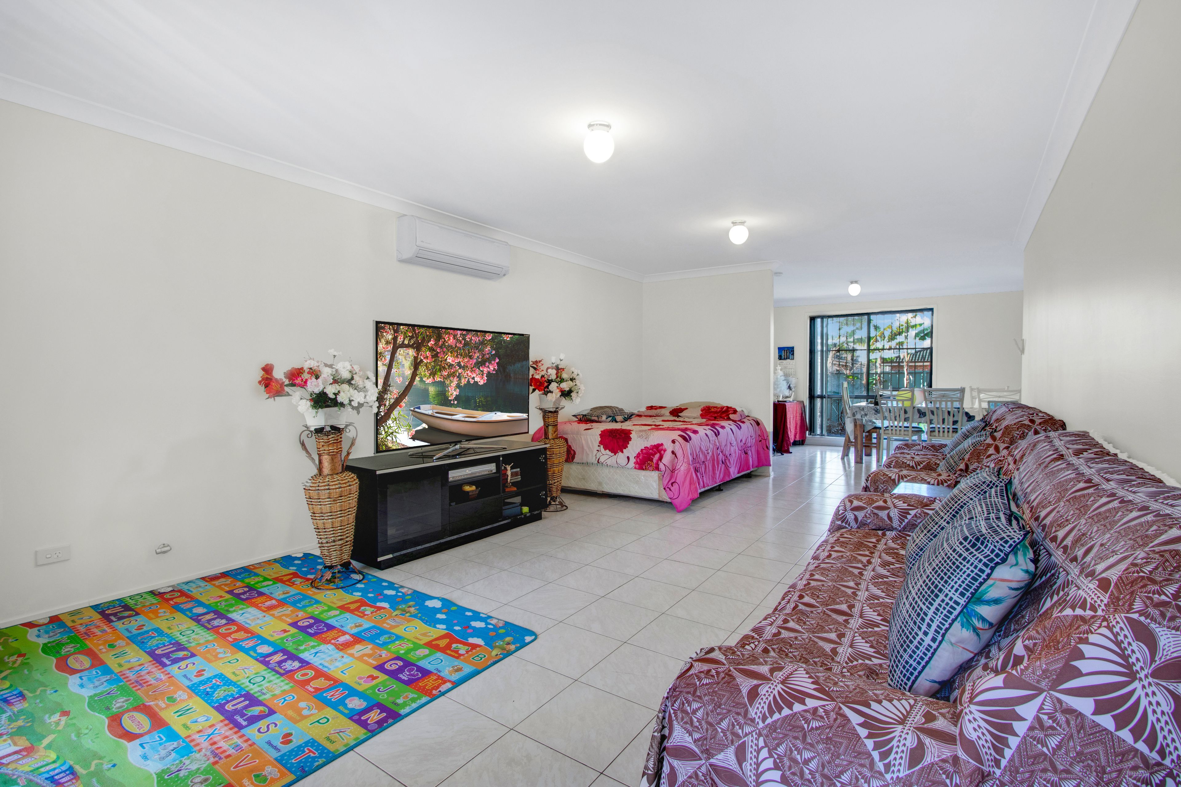 10 BINNAWAY AV, HOXTON PARK NSW 2171, 0 phòng ngủ, 0 phòng tắm, House