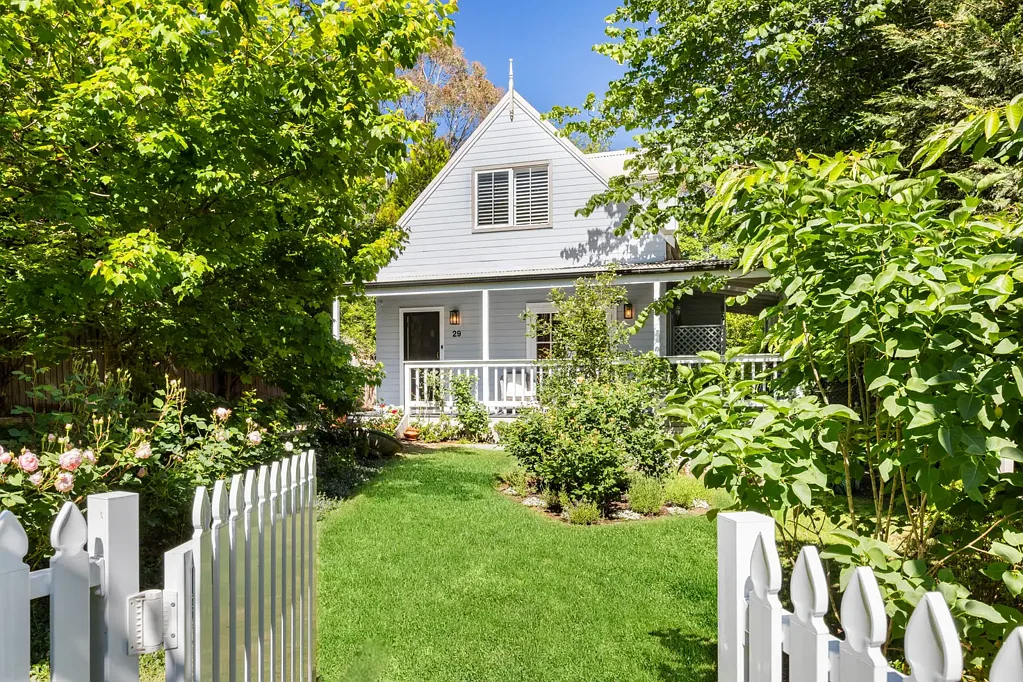 29 Lakeview Avenue, Blackheath, NSW 2785