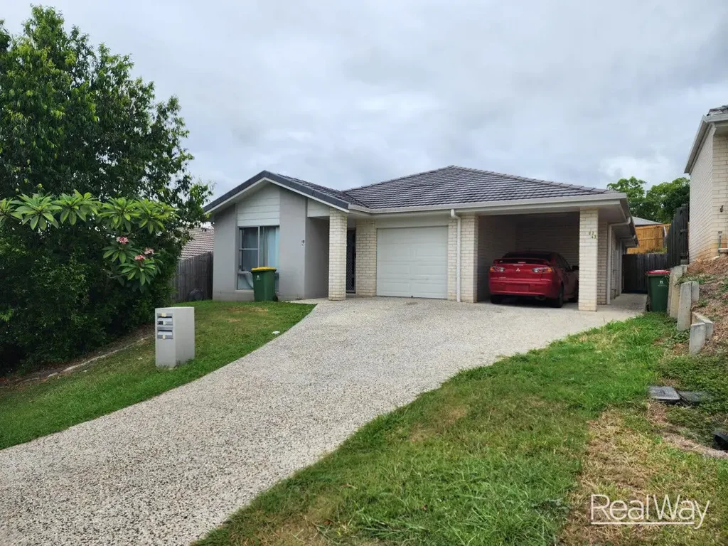 1 & 2/43 Essington Mews, Leichhardt, QLD 4305