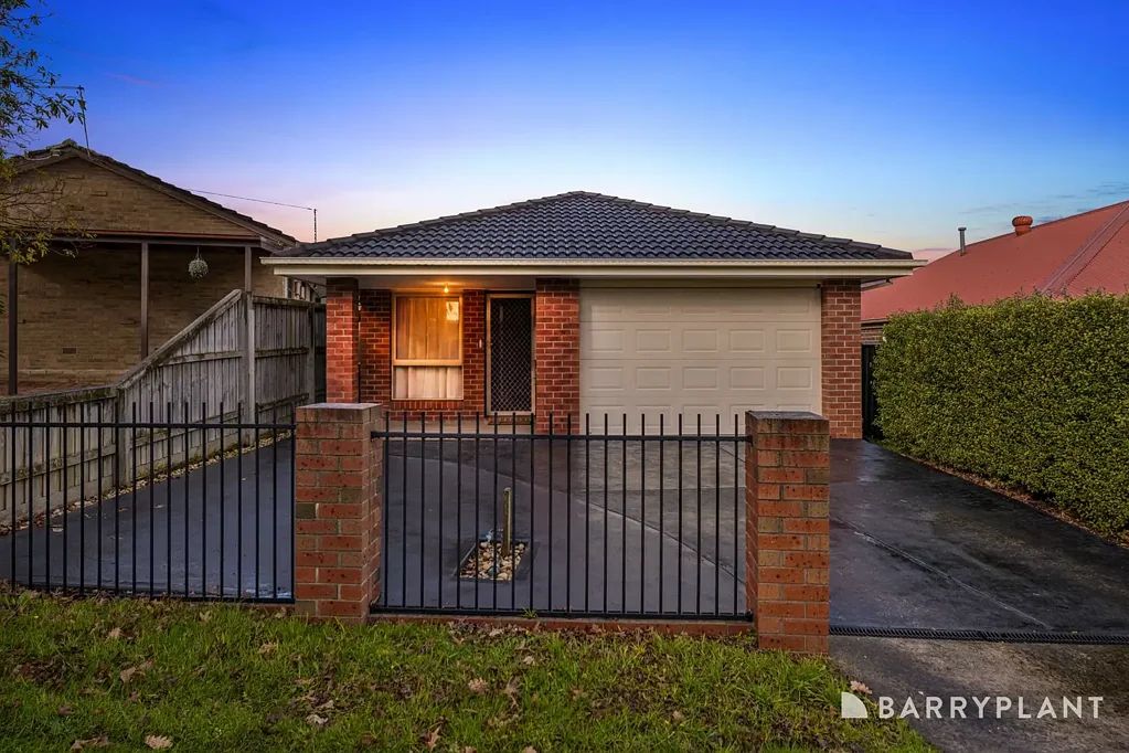Pakenham 4房 专为轻松生活设计的家园！ A Home Designed for Easy Living!