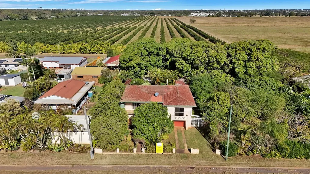 Bundaberg North 3 Bedroom Large Home With Loads Of Potential