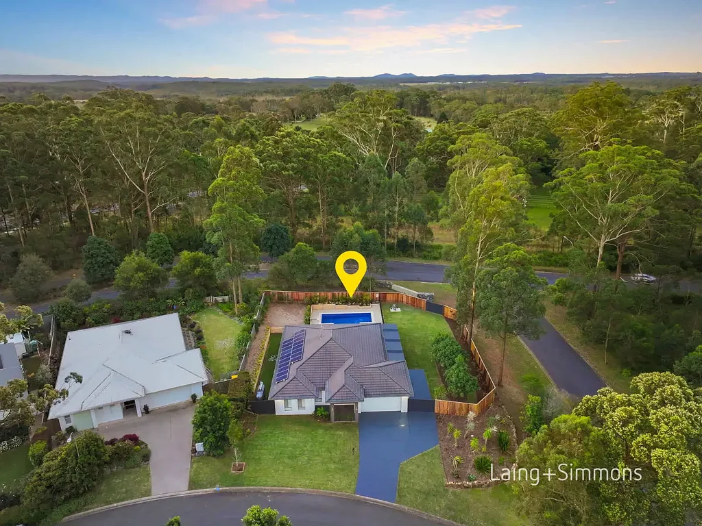 Port Macquarie 4房  Modern, Level Home on Double Block in Private Setting