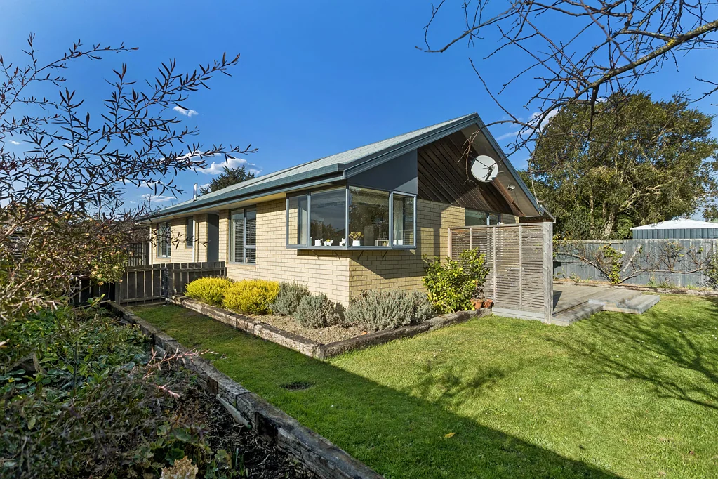 Woodend 3ਬੈੱਡਰੂਮ Welcome to 13a Bunting Place, Woodend