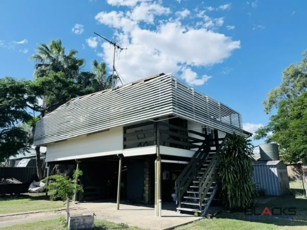 Dysart 3房  SECURELY TENANTED AT $500 PER WEEK – HIGHSET HOME WITH SHED AND EXTRA LIVING SPACE