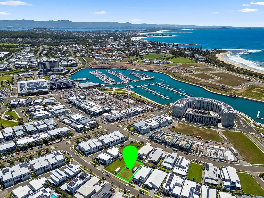 Shell Cove  Level Building Block. Walking Distance to Waterfront Marina