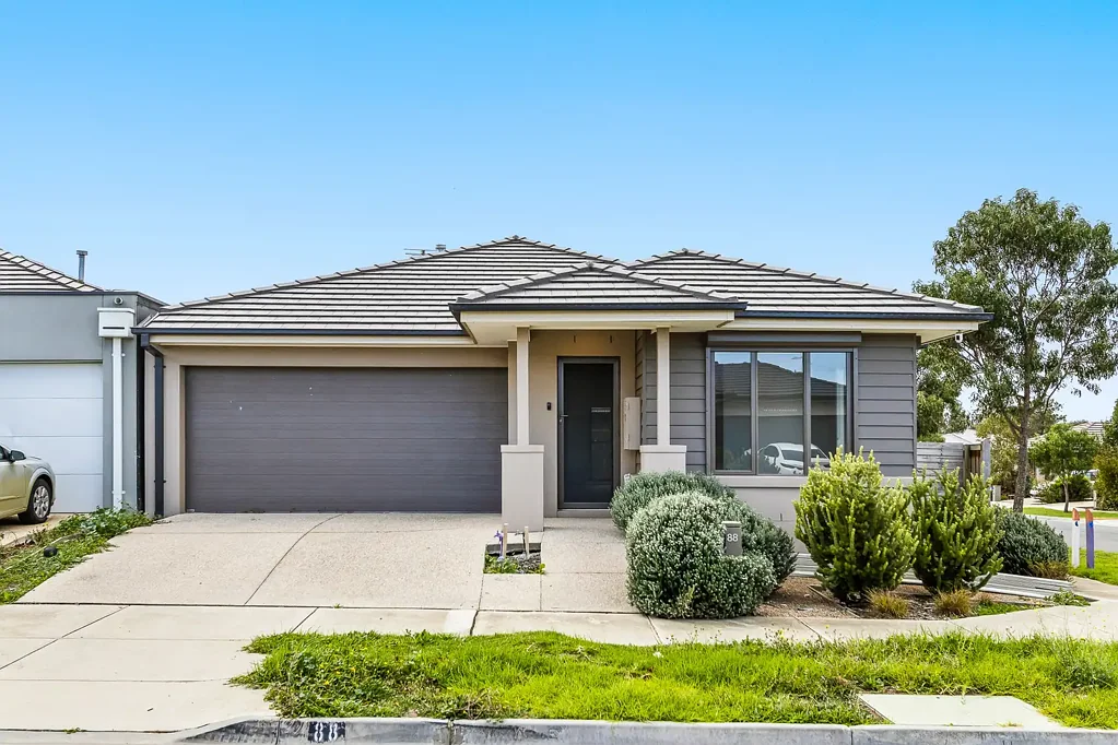 Modern, Low-Maintenance Living in the Heart of Clyde