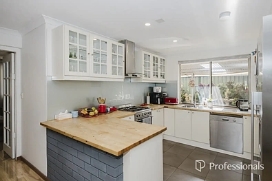 5 Beeston Crescent, Marangaroo, WA 6064, 5 slaapkamers, 2 badkamers, House