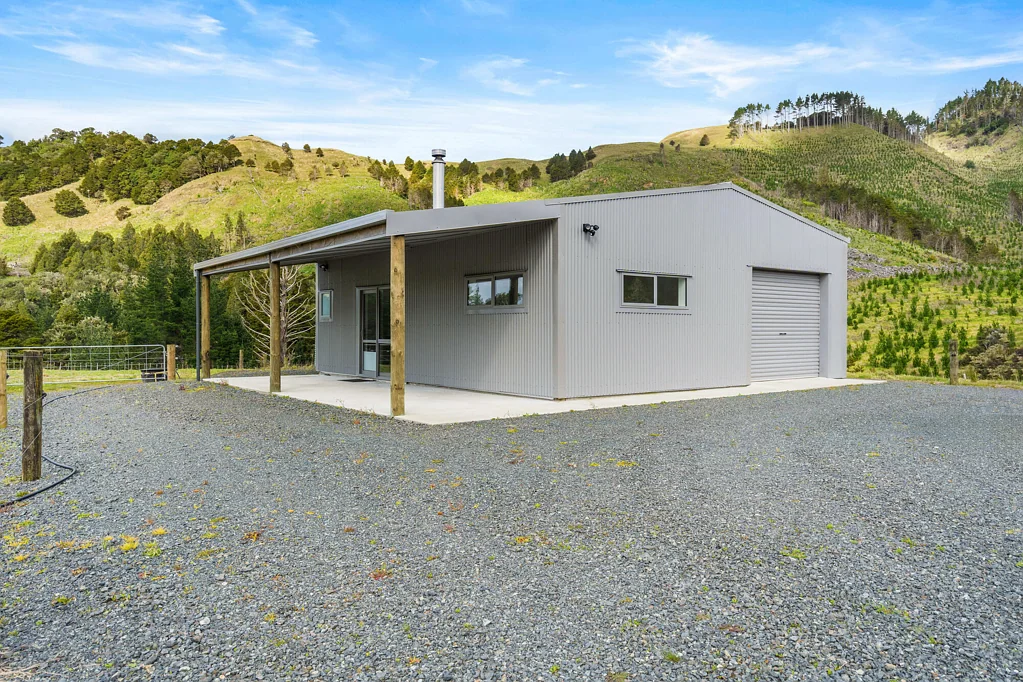 Maungakaramea Well located off-grid lifestyle
