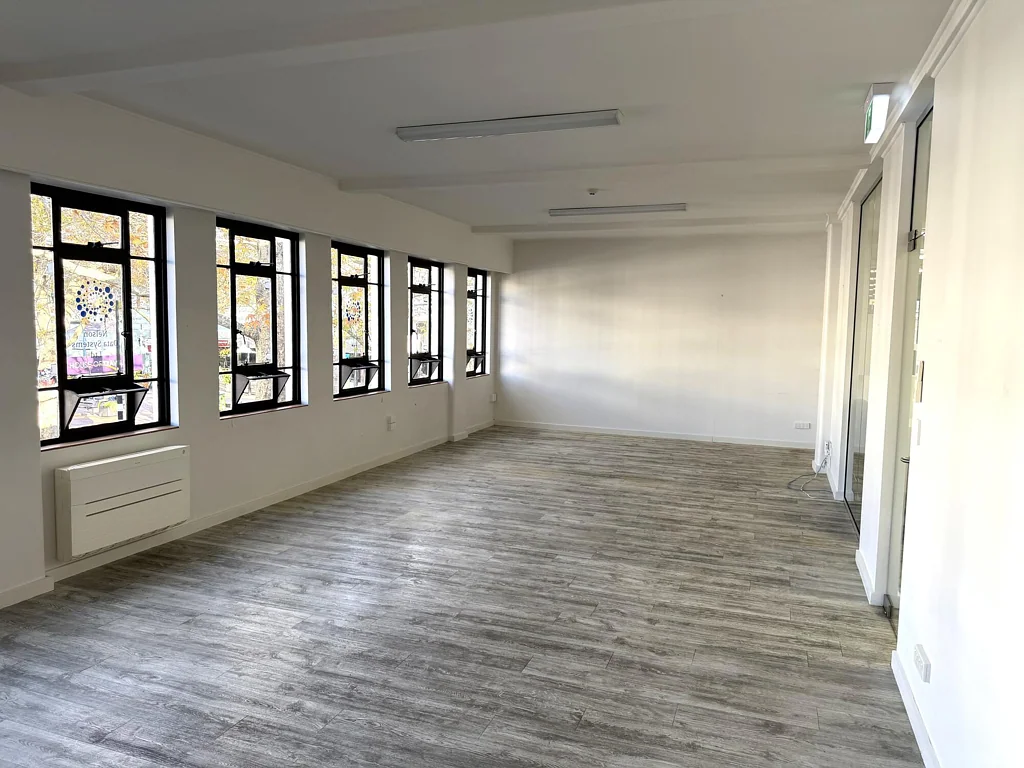 Nelson City  Bright open-plan office with CBD outlook