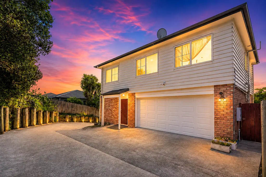 Flat Bush 4ห้องนอน Freehold with double garage - Urgent Sale