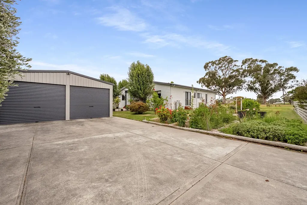 1 Chuck Road, Tarpeena, SA 5277