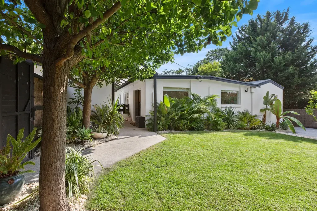 Mount Martha 4 Bedroom A Slim Aarons Dream by the Bay