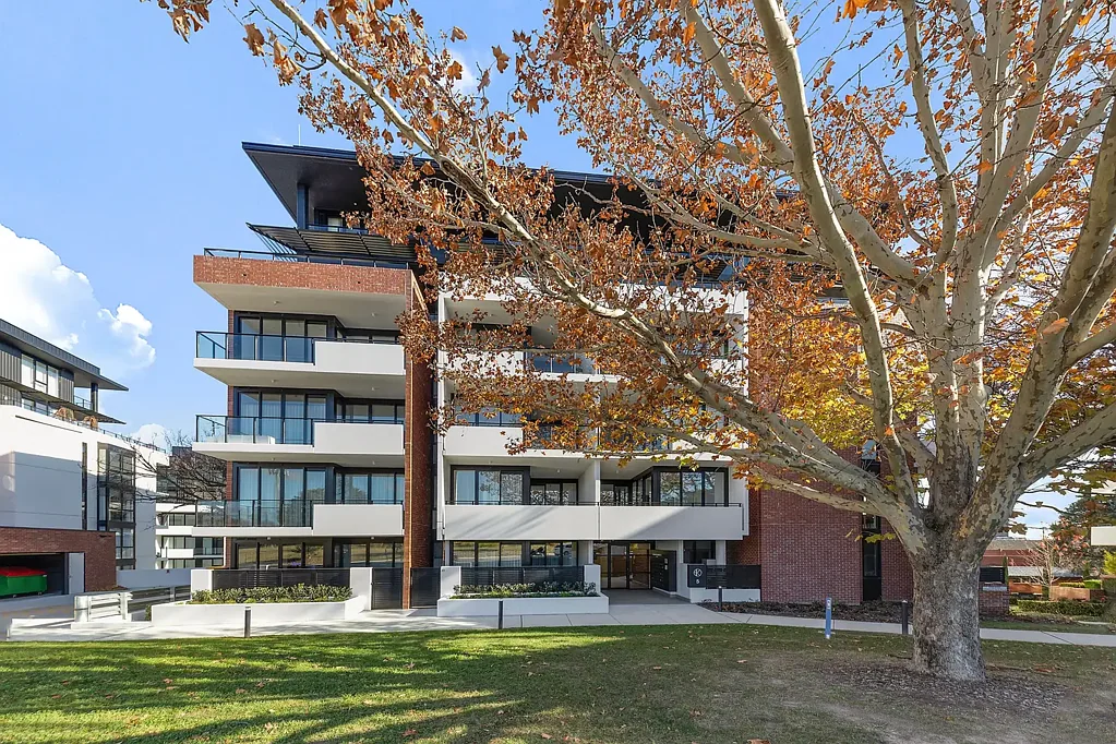 Griffith 2침실 Luxury Living in Manuka: Move-In Ready Renaissance Apartments