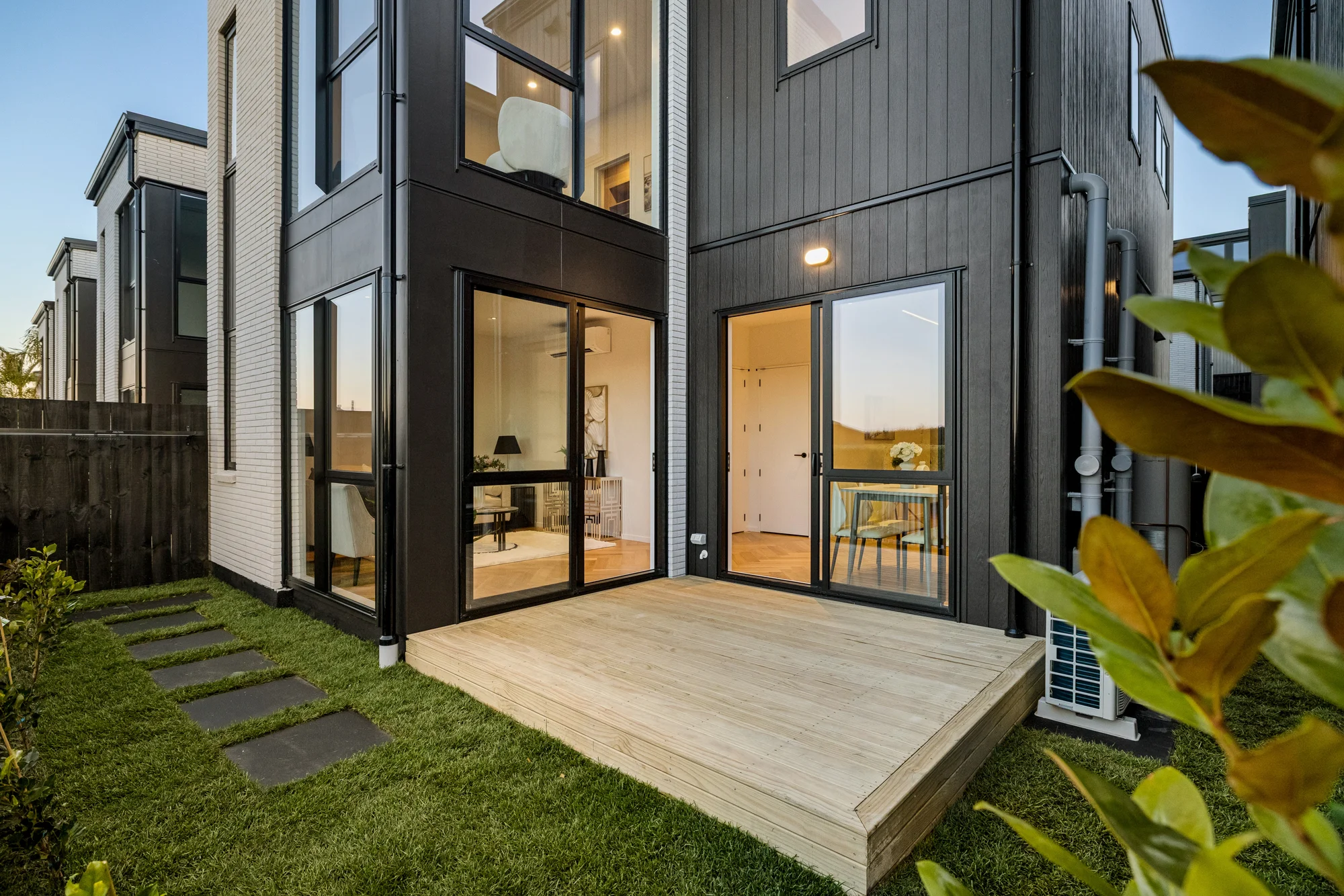 Glendowie 3房  Freehold | Striking Water View | Premier Schools