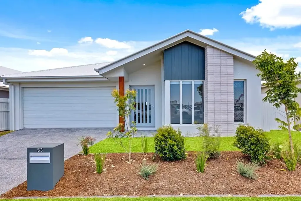 Large Family Home with Playground & School Access