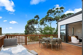 2D Robin Lane, Browns Bay, North Shore City