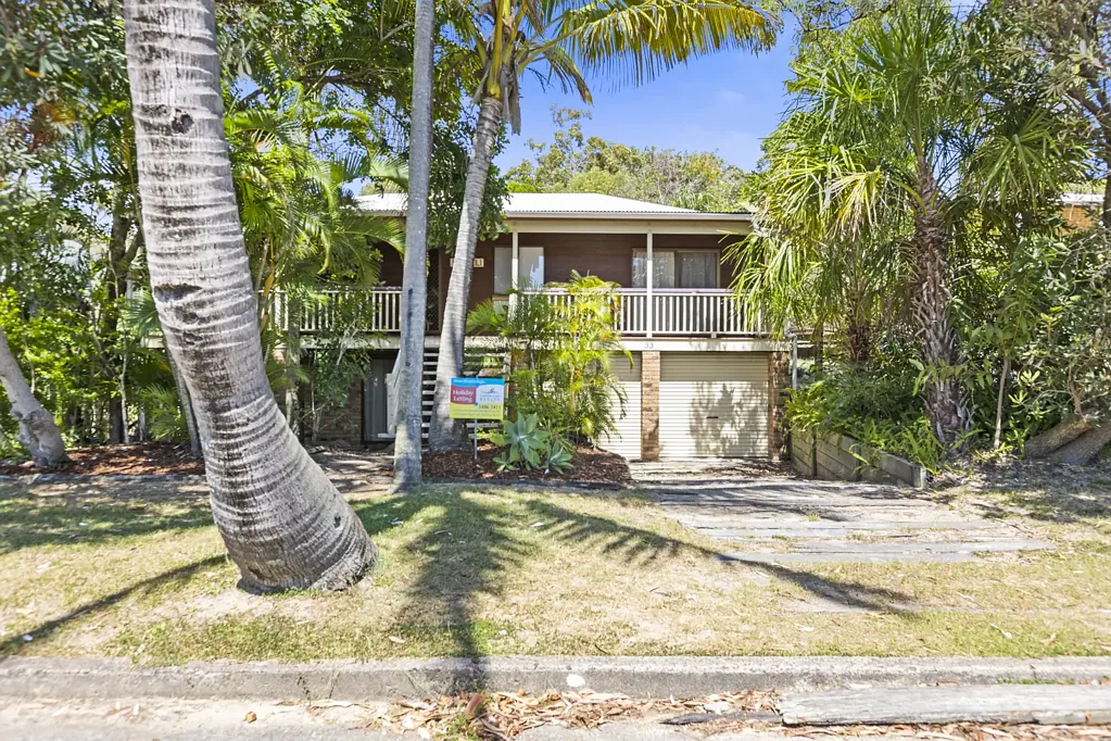 33 Cooloola Dr, Rainbow Beach, QLD 4581