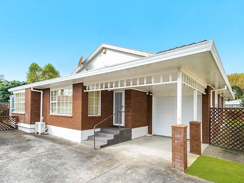 Papakura 3房  PERFECT START TO PROPERTY LADDER – BRICK & TILE