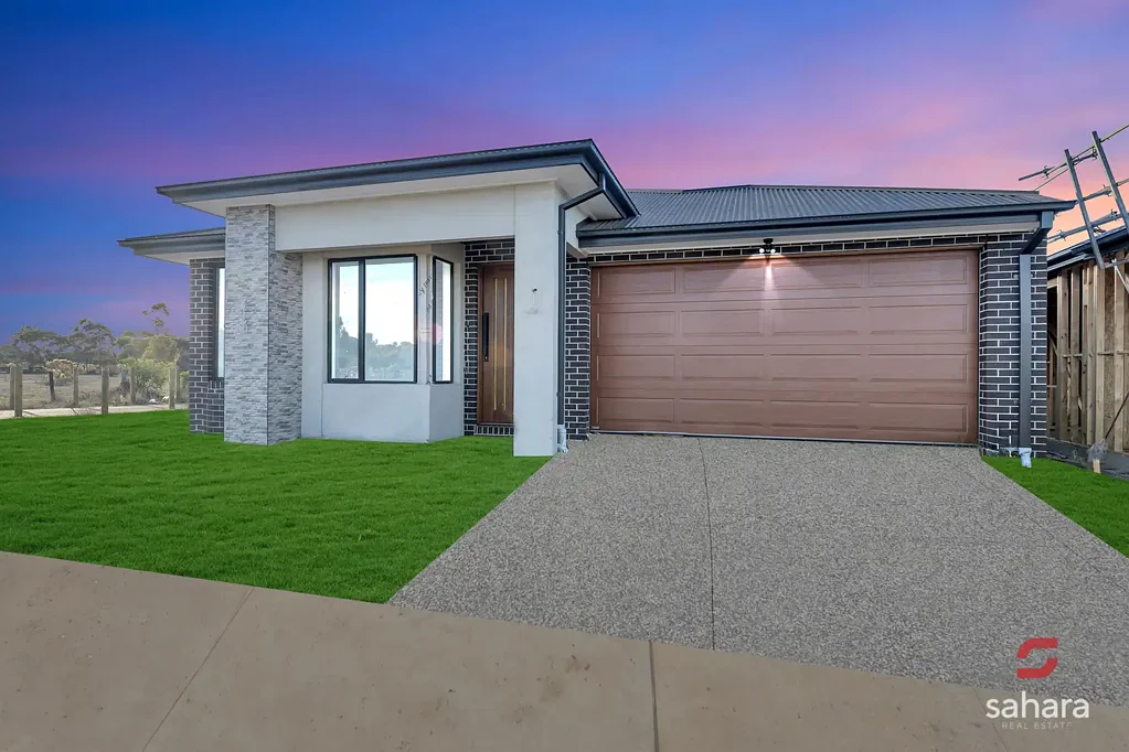 Tarneit 4 Bedroom Modern Family Home in Tarneit!!