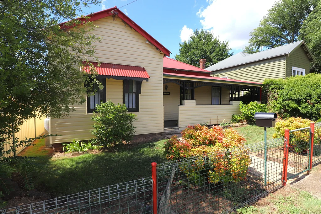 166 Wentworth Street, Glen Innes, NSW 2370
