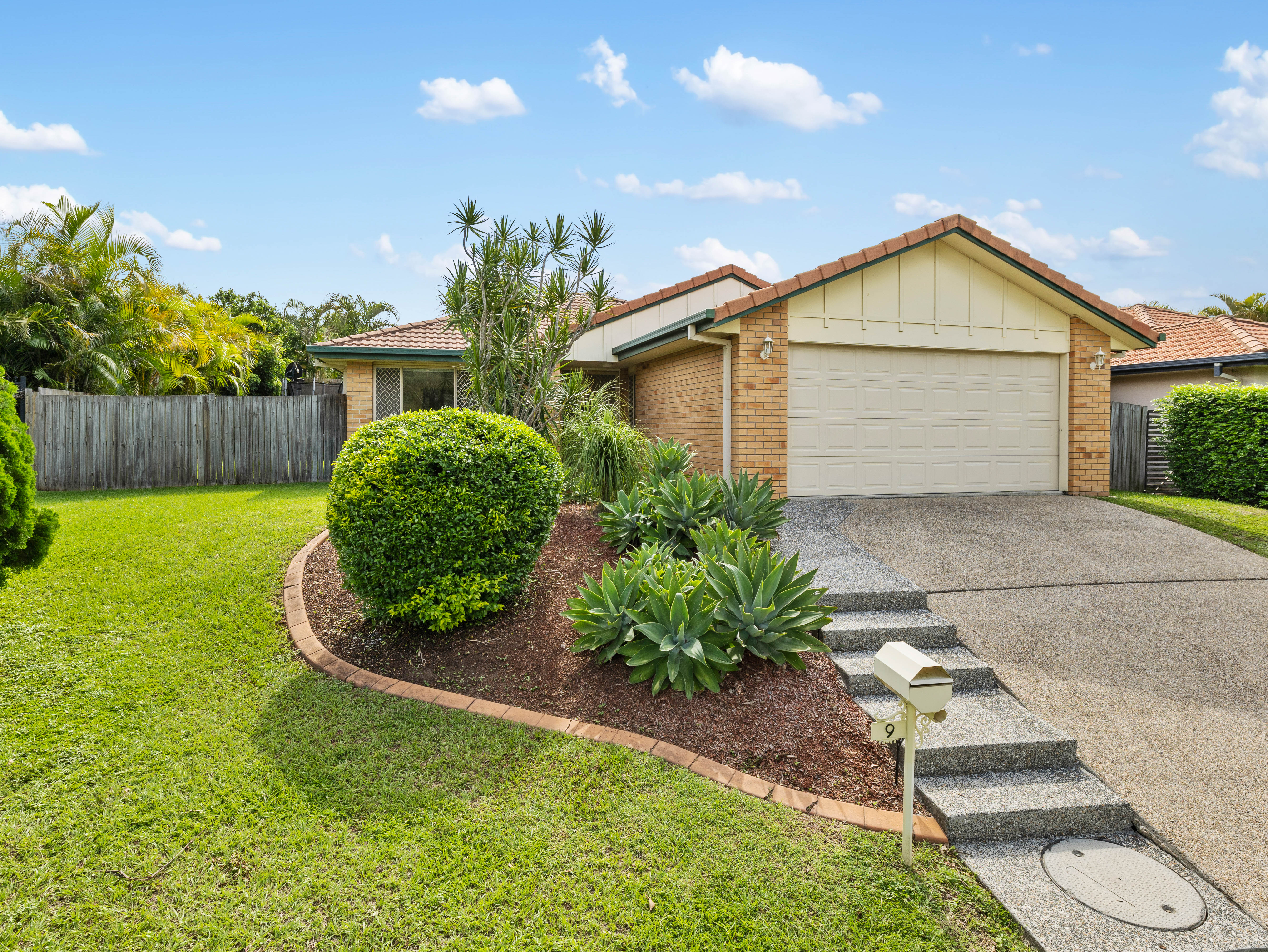 9 TURNBERRY CL, OXLEY QLD 4075, 0 Schlafzimmer, 0 Badezimmer, House