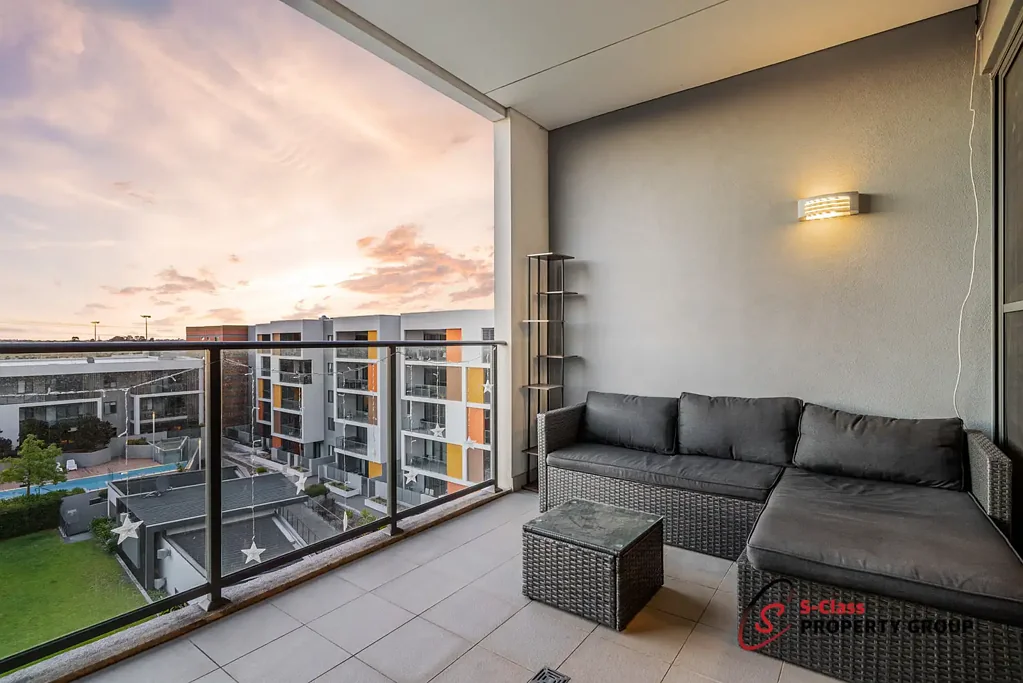 131/10 Sleeper Lane, Cockburn Central, WA 6164