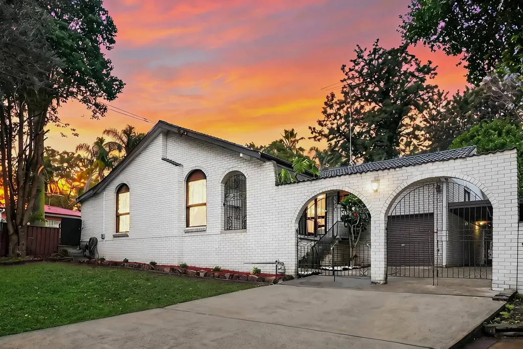 Baulkham Hills 4ห้องนอน Move In Today, Unlock Tomorrow's LMR Potential