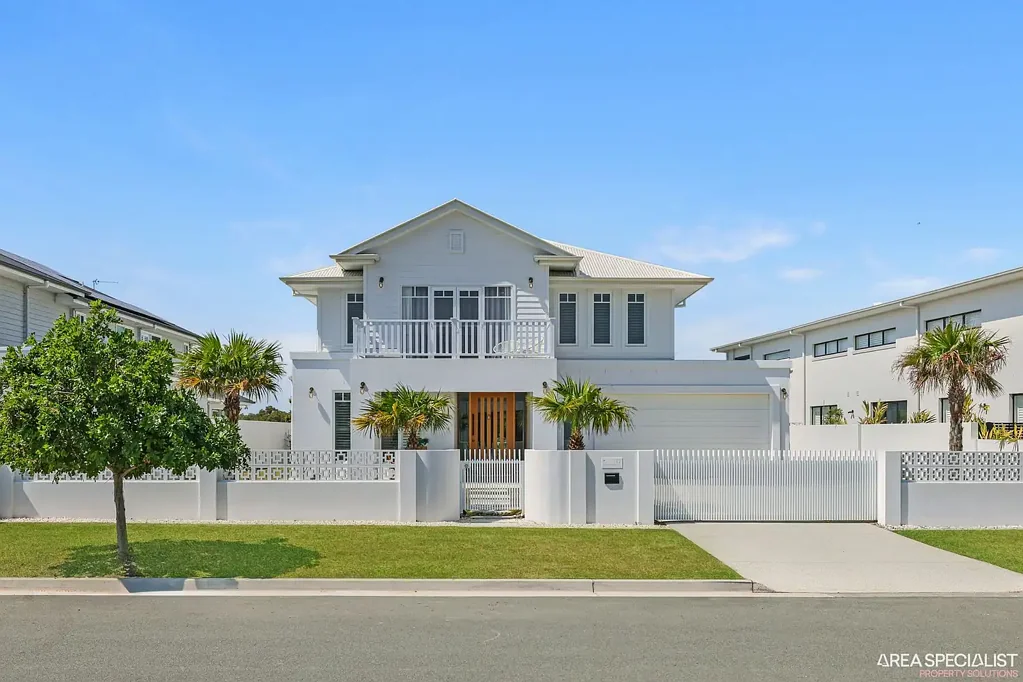 142 Paradise Parade, Jacobs Well, QLD 4208