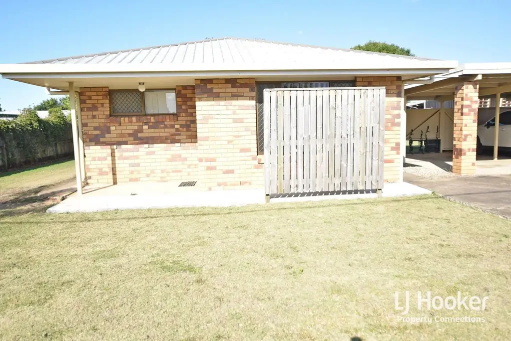 Quiet Cul-De-Sac. 2-Bedroom Duplex