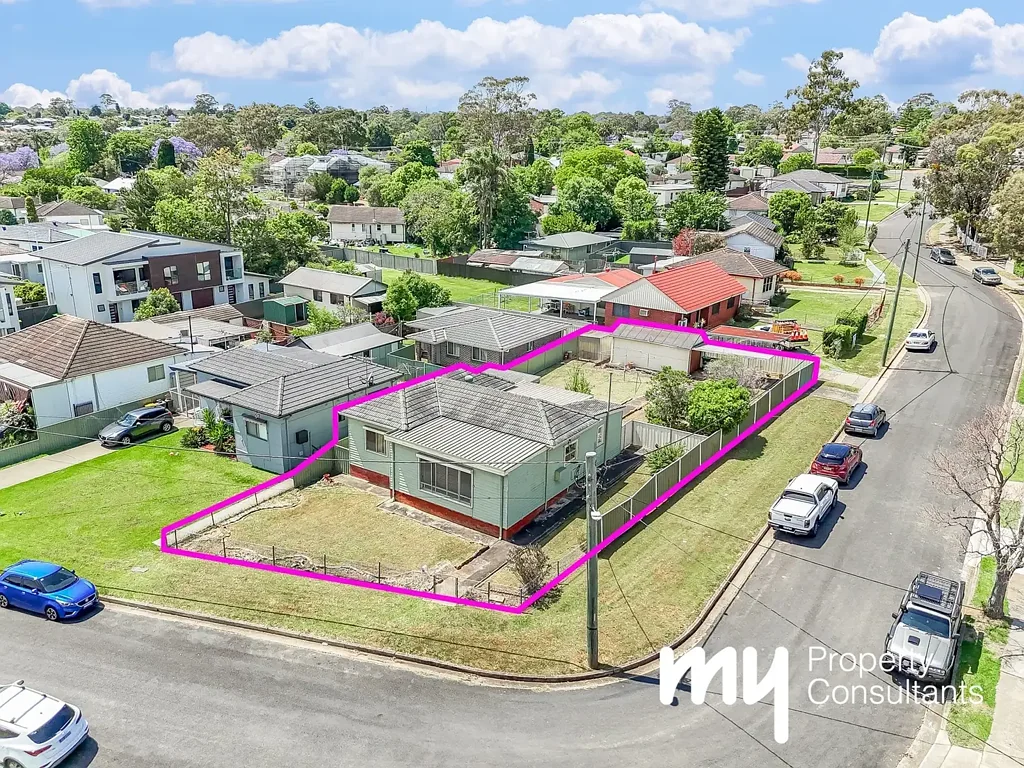 13 Dan Street, Campbelltown, NSW 2560