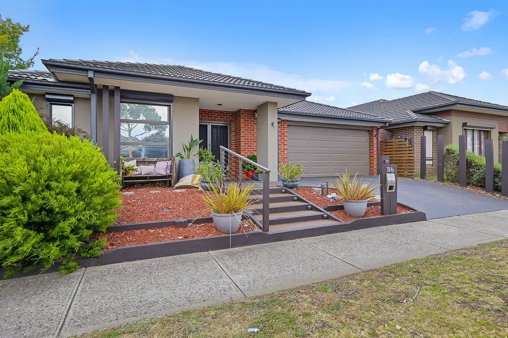 116 Selandra Boulevard, Clyde North, VIC 3978
