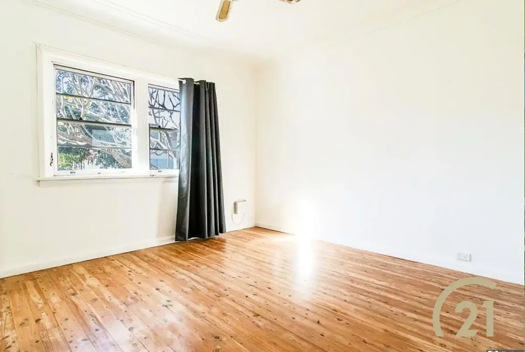 Spacious Double-Brick Family Home in the Heart of Penrith