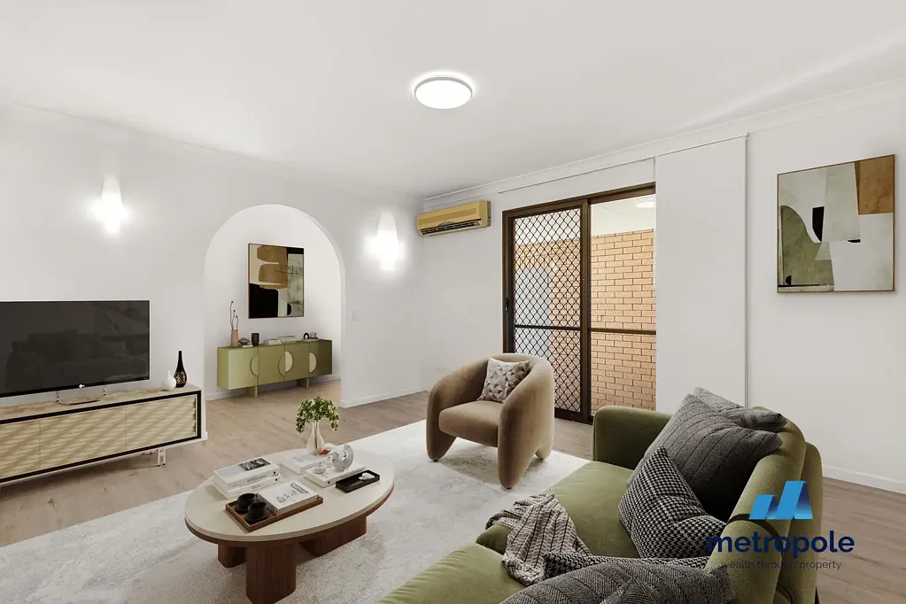 LOWSET FAMILY HOME IN GREAT LOCATION