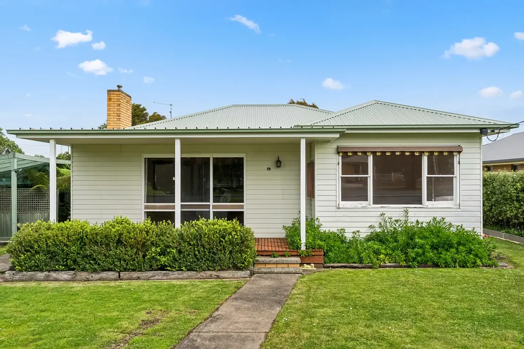 61 Silvester Street, Cobden, VIC 3266