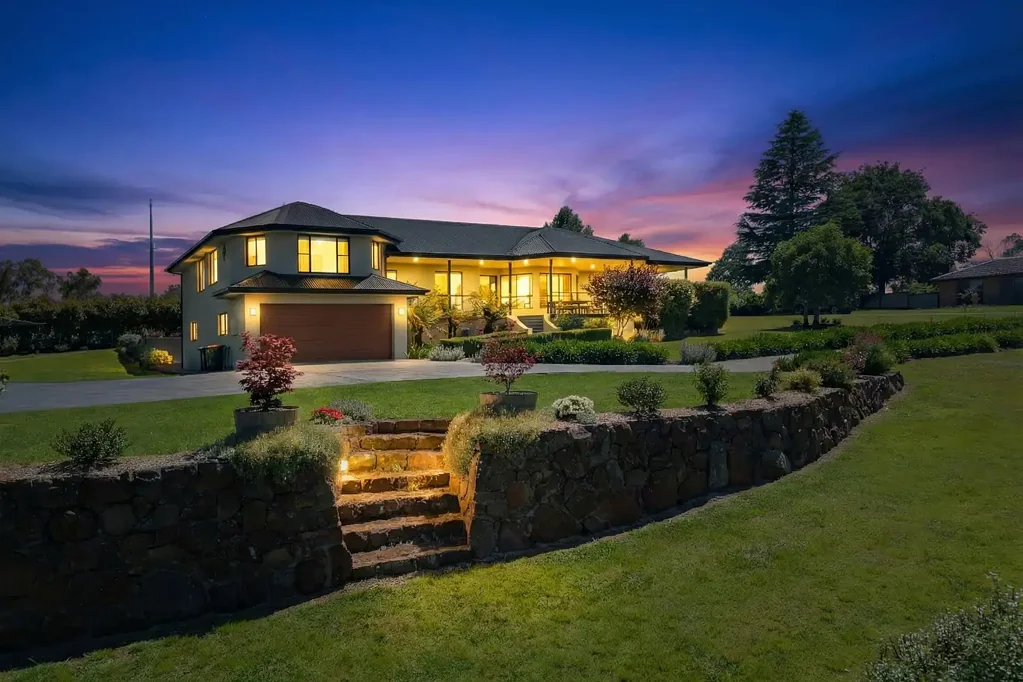 Guyra 4Kwarto Prestige living, income potential