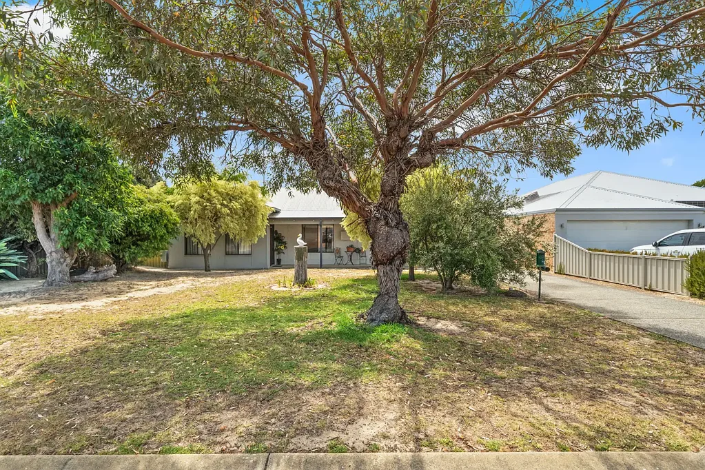 14 Eddy Street, Coodanup, WA 6210