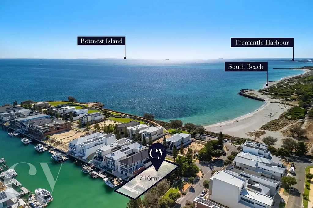 1 Chelydra Point, North Coogee, WA 6163