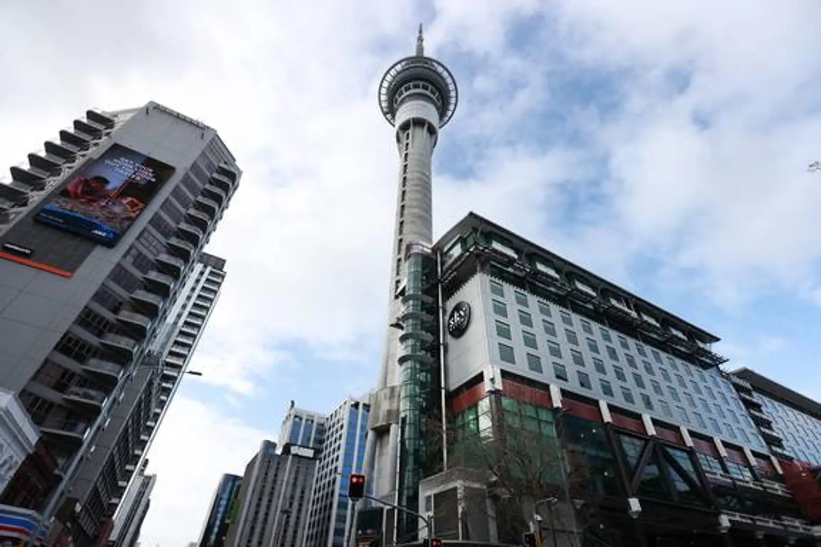 快讯!奥克兰SkyCity赌场突发抢劫,据信歹徒持枪入内,携现金在逃!