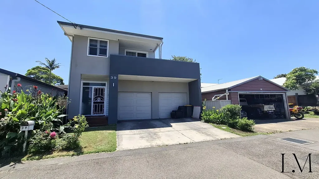 Family Home in Private Location