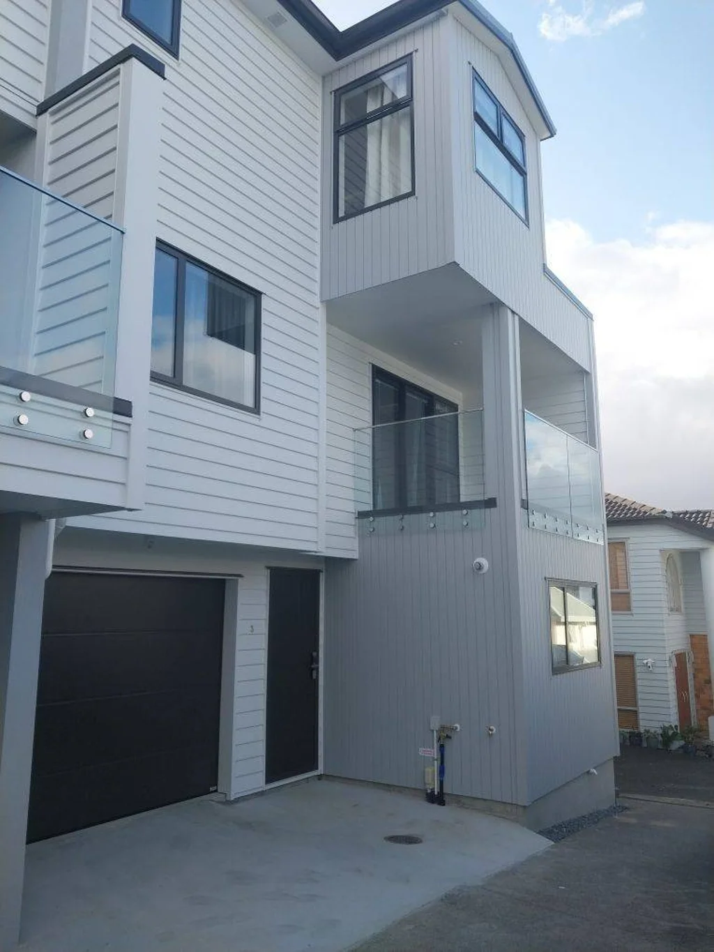 Northcote – Brand New 4-Bedroom Townhouse