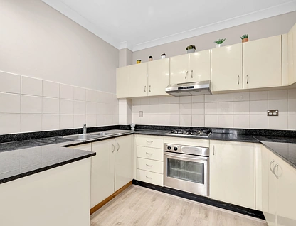 6/8-12 Alexandra Avenue, Westmead, Parramatta (Northwest suburbs), 2 રૂમ, 1 બાથરૂમ, Apartment