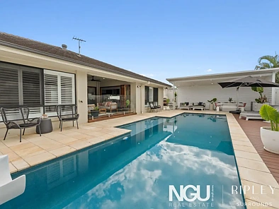 17 TRINITY CR, AUGUSTINE HEIGHTS QLD 4300, 5 રૂમ, 2 બાથરૂમ, House