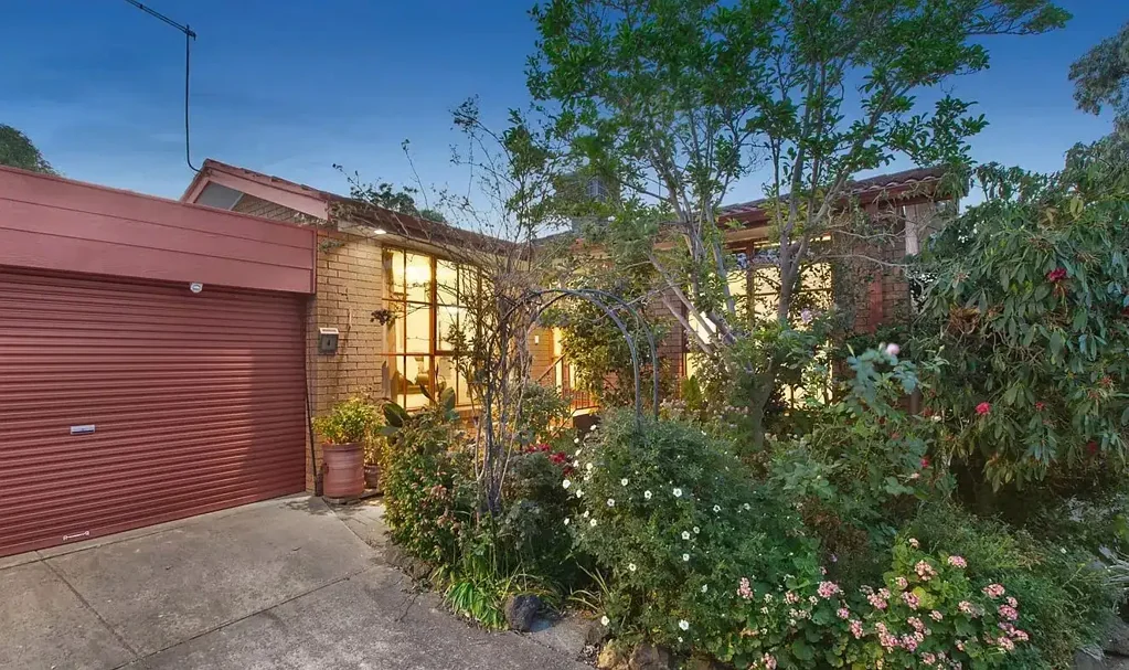 Single Level Unit - Quiet and low maintenance with a private tranquil garden oasis