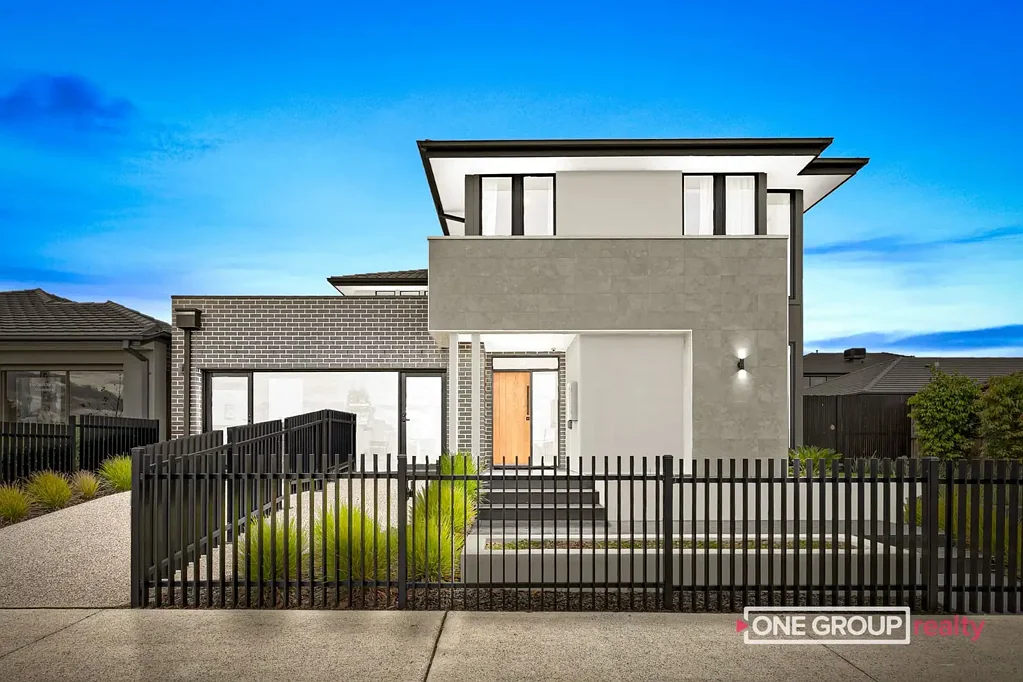 Mickleham 4Phòng ngủ MOVE STRAIGHT INTO DISPLAY HOME – Brand-New and Packed with Upgrades