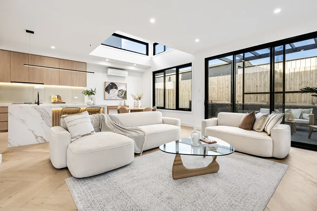 Doncaster 4chambre Brand New - Sophisticated Family Living with Architectural Appeal.
